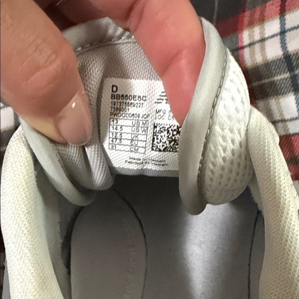 NEW BALANCE 550 NWOT - Picture 4 of 5